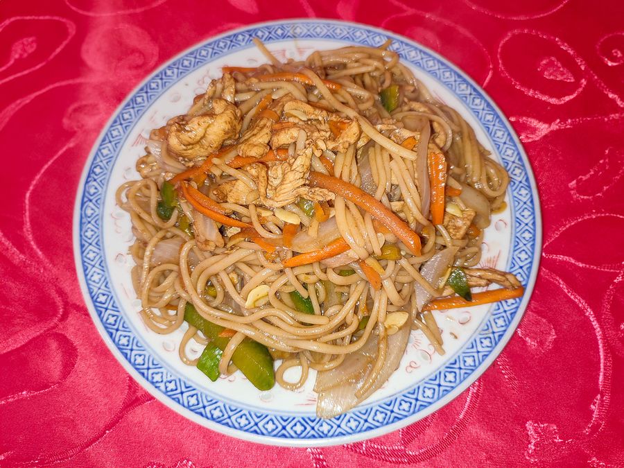 Chao Mien con Pollo