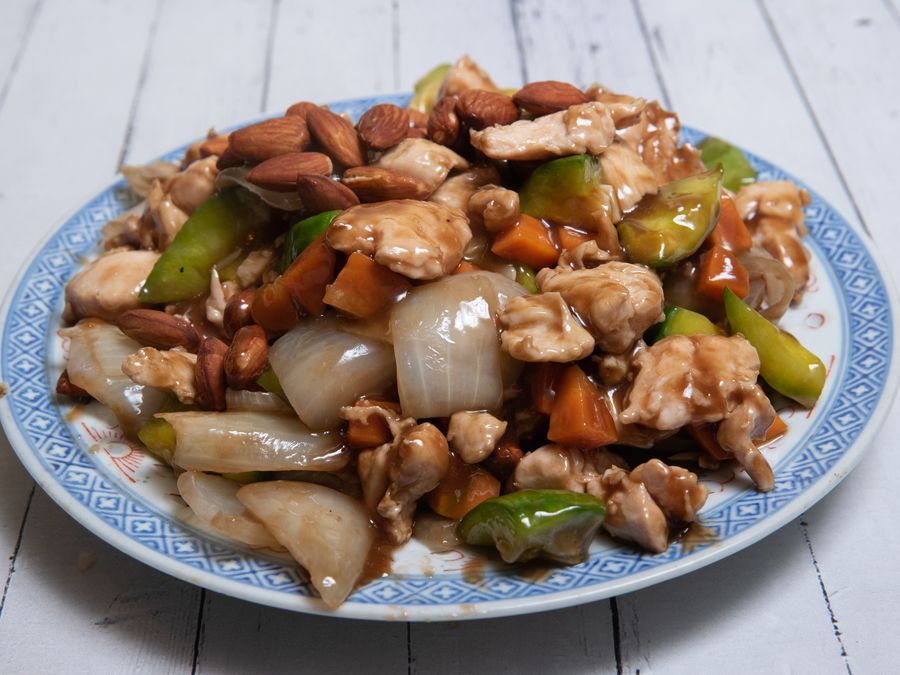 Pollo con Almendras