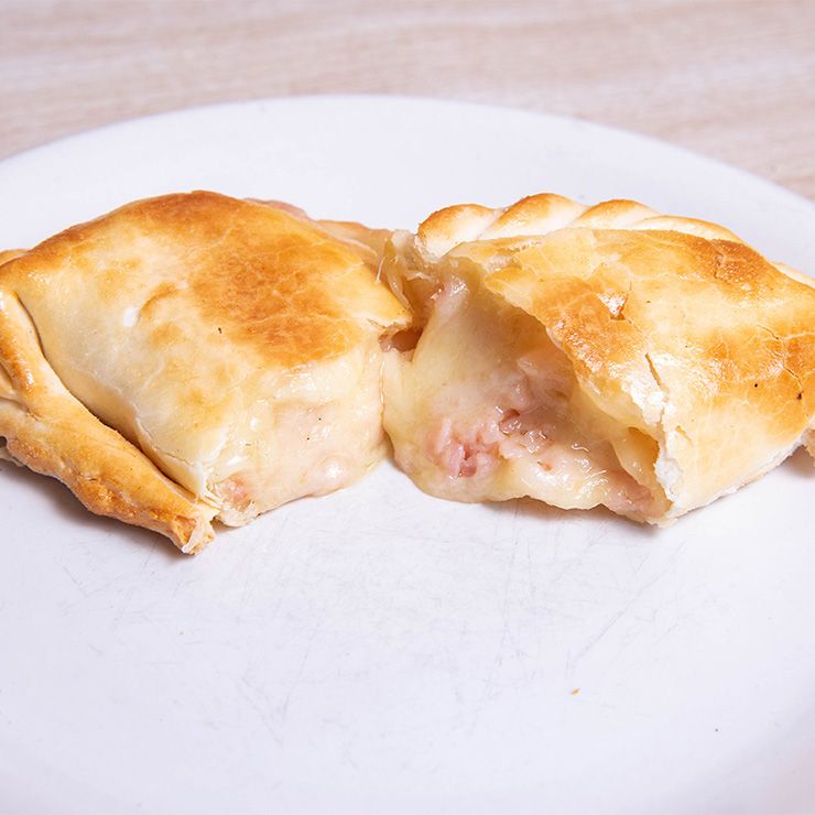 Empanada de Jamón y Queso