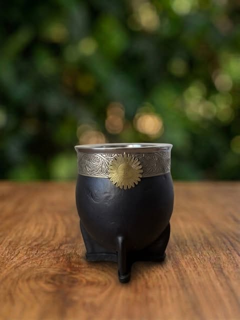 Mate Imperial Negro – Aplique Sol de Mayo