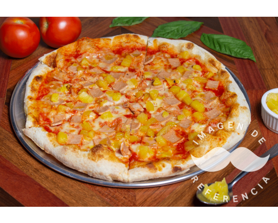 Pizza con jamón y ananá